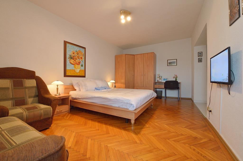 בוקרשט Atlas Accommodation Studio Romana De Lux חדר תמונה