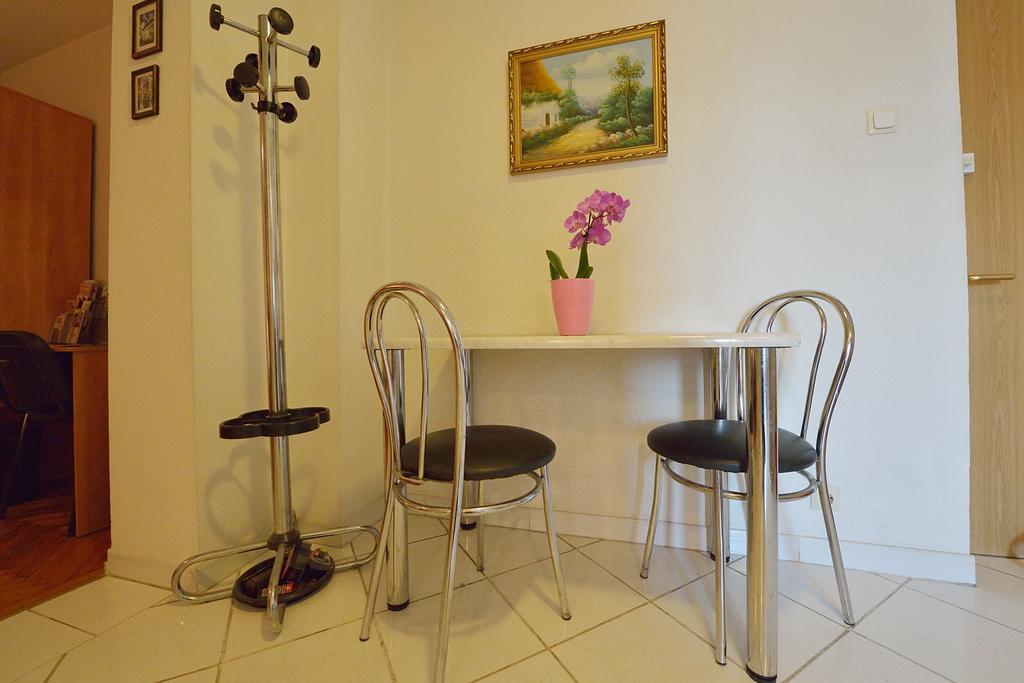 בוקרשט Atlas Accommodation Studio Romana De Lux חדר תמונה